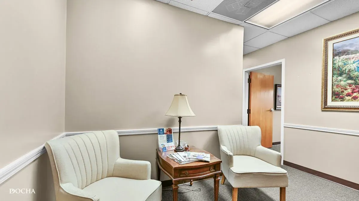 Unit 200 private office - 867 SF office suite at NaperPlace, Naperville